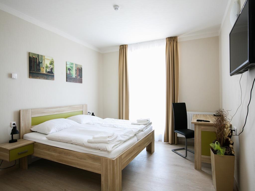 Hotel Nad Kralovnou & Restaurant Praga