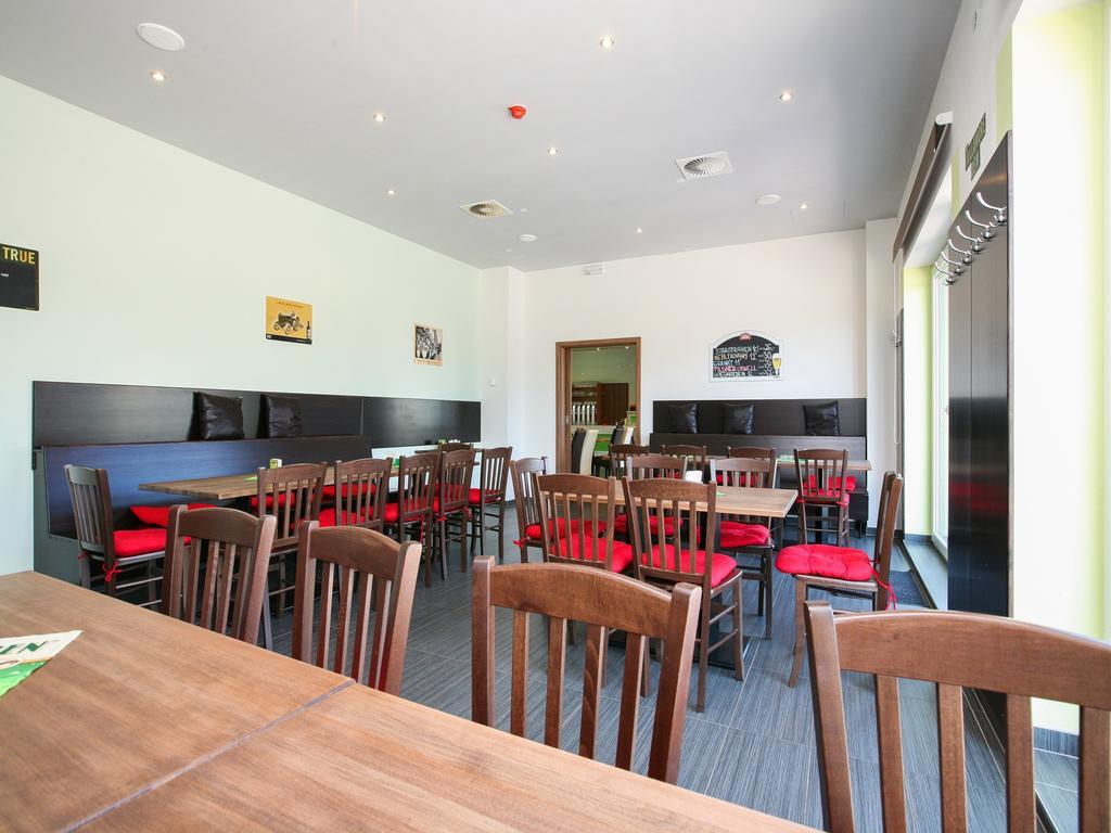 Nad Kralovnou & Restaurant Hotel Praga