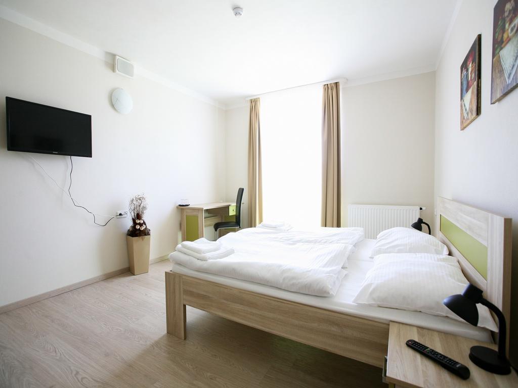 Hotel Nad Kralovnou & Restaurant Praga