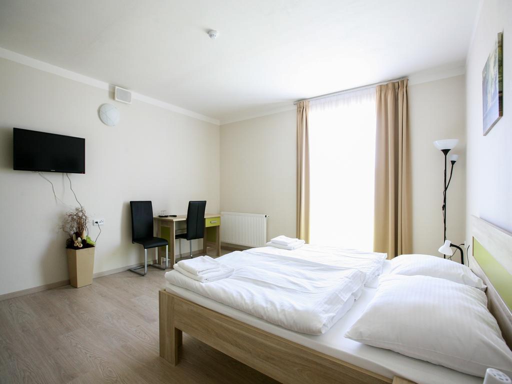 Hotel Nad Kralovnou & Restaurant Praga