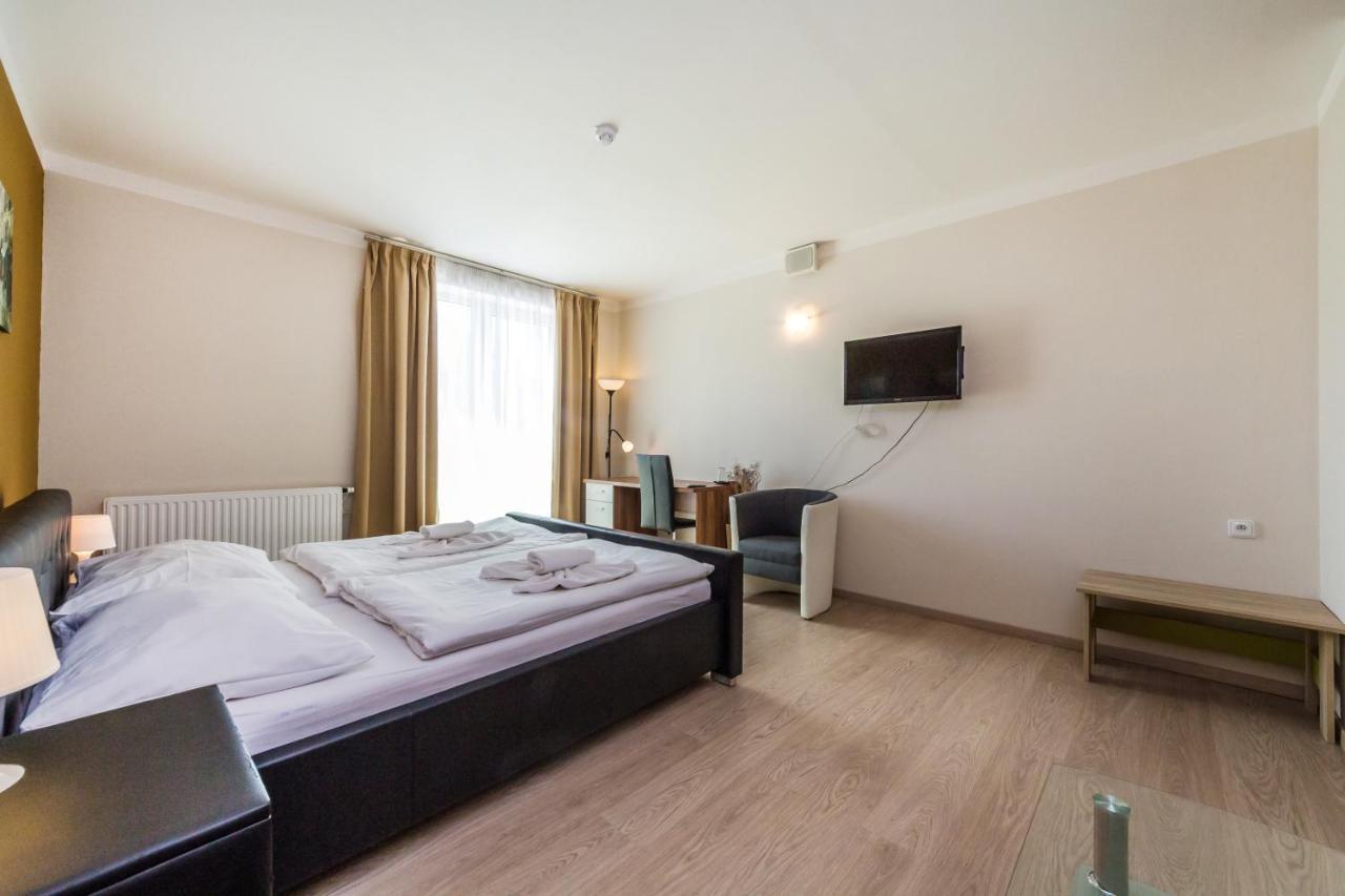 Nad Kralovnou & Restaurant 3* Praga