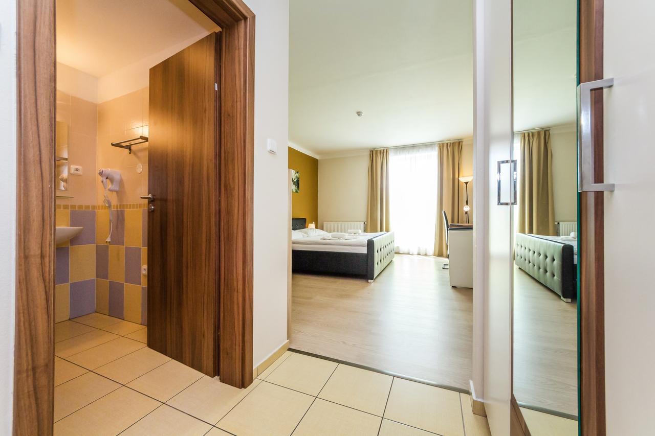 Nad Kralovnou & Restaurant Hotel Praga